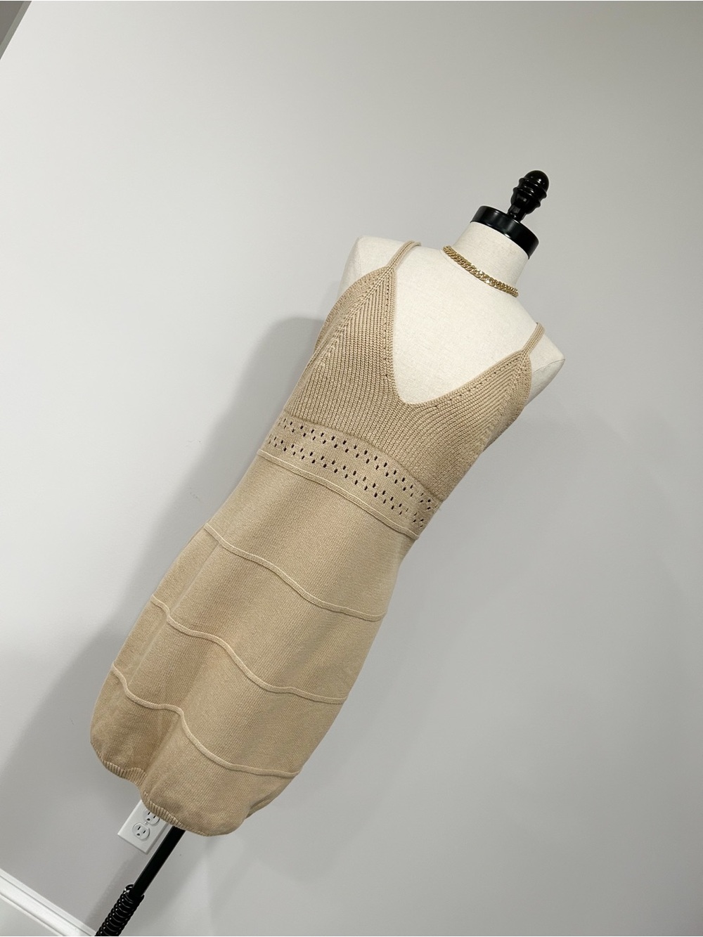 H&M Beige Knit Sleeveless V-Neck Dress